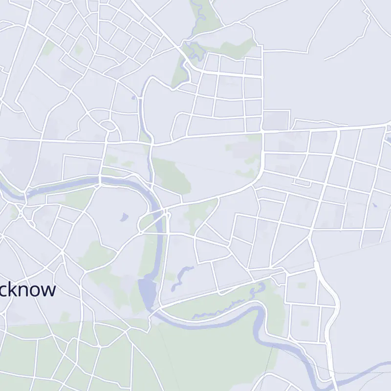 Street map of Lucknow with 13 numbered pins, one for each clinic in the list.