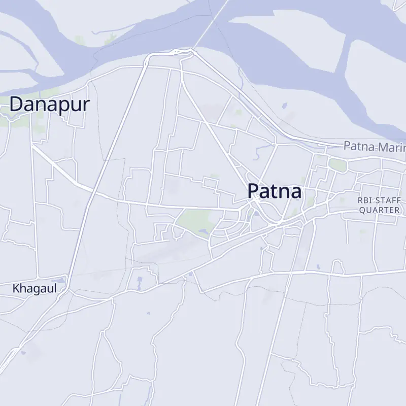 Street map of Patna with 10 numbered pins, one for each clinic in the list.